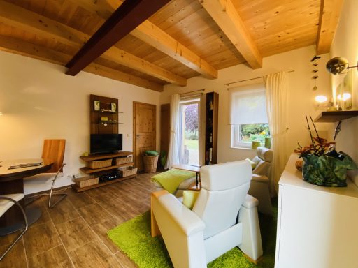 Innenbereich - Wohnbereich Ferienwohnung Enspannungszeit, Neustrelitz, Kluger See, Klein Trebbow, Mecklnburger Seenlandschaft, naturnah, stadtnah