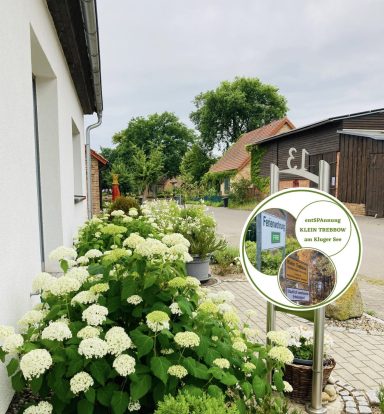 Außenbereich - Blick entlang Dorfstraße Ferienwohnung Enspannungszeit, Neustrelitz, Kluger See, Klein Trebbow, Mecklenburger Seenlandschaft, naturnah, stadtnah